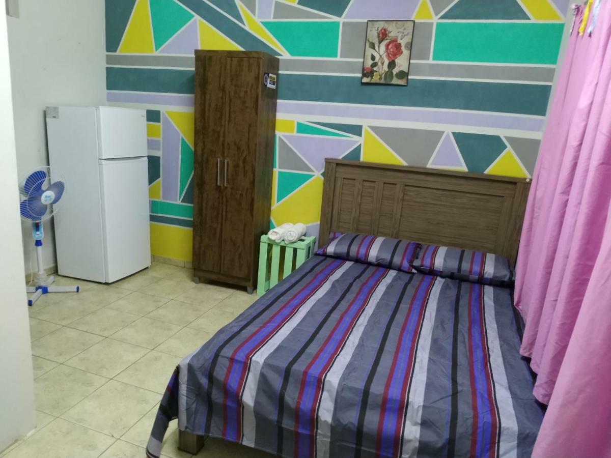 Urban Hostel Pedro Juan Caballero Екстер'єр фото